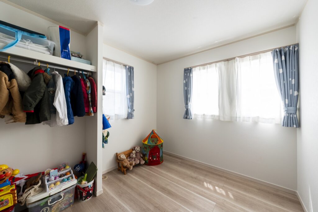  冬へ向けて部屋の模様替え。使わなくなった物を上手に片付ける収納アイデア