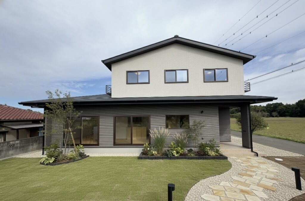  猫が伸び伸びと快適に暮らせる♪温もりあふれる和モダン住宅